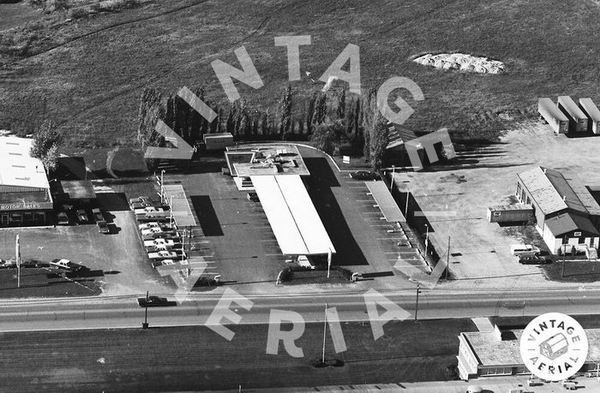 A&W Restaurant - Alma - 1975 Michigan Ave - 1972 (newer photo)